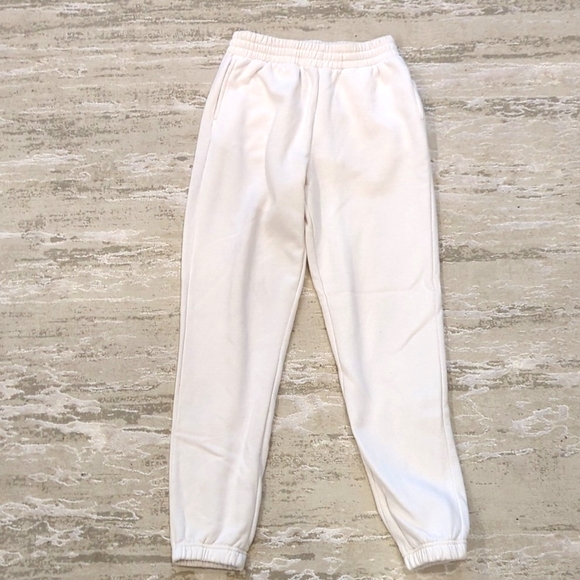 BRAND NEW: Classic Joggers Fit - White - Picture 1 of 4